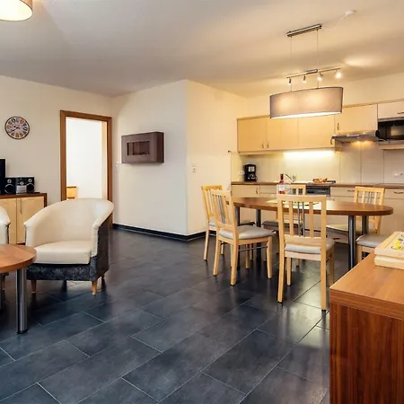 Sunshine Apartment *